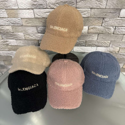 Кепки жіночі оптом