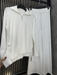 Костюми жіночі оптом ---