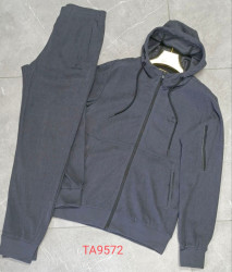 Спортивні костюми чоловічі оптом