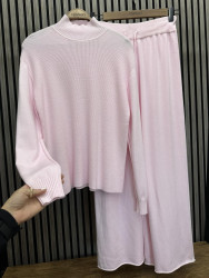 Костюми жіночі оптом ---