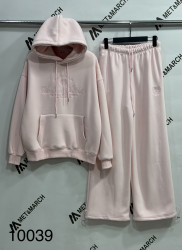 Спортивні костюми жіночі на плюші оптом