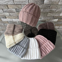 Шапки жіночі оптом