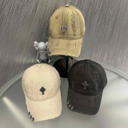 Кепки жіночі оптом