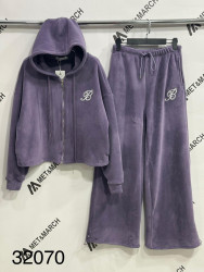 Спортивні костюми жіночі оптом