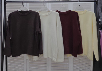 Светри жіночі оптом