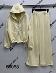 Спортивні костюми жіночі оптом