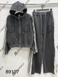 Спортивні костюми жіночі оптом 