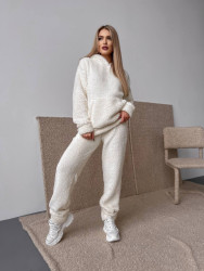 Спортивні костюми жіночі оптом