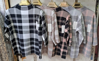 Светри жіночі НАПІВБАТАЛ оптом 