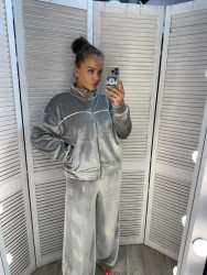 Спортивні костюми жіночі оптом