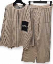 Костюми жіночі ПОЛУБАТАЛ оптом 