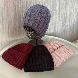Шапки жіночі оптом