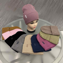 Шапки жіночі оптом 