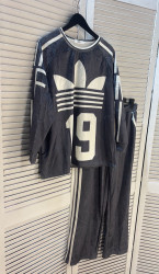 Спортивні костюми жіночі оптом