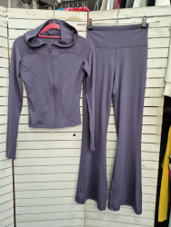 Спортивні костюми жіночі оптом