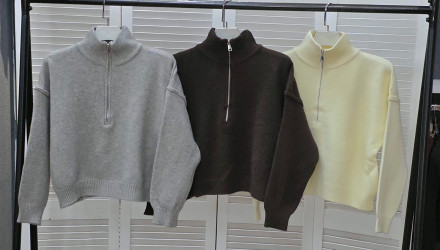 Светри жіночі оптом