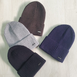 Шапки чоловічі оптом 
