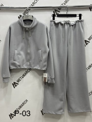 Спортивні костюми жіночі оптом