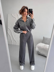 Спортивні костюми жіночі оптом