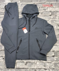 Спортивні костюми чоловічі оптом