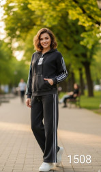 Спортивні костюми жіночі оптом 