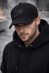 Кепки чоловічі оптом