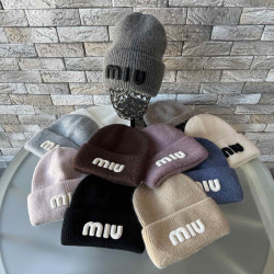 Шапки жіночі оптом