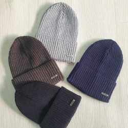 Шапки чоловічі оптом 