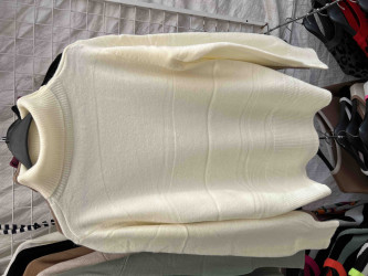 Светри жіночі оптом