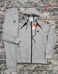 Спортивні костюми чоловічі оптом