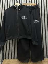 Спортивні костюми жіночі оптом ---