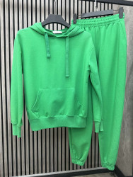 Спортивні костюми жіночі оптом