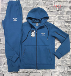 Спортивні костюми чоловічі оптом