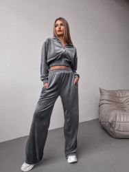 Спортивні костюми жіночі оптом