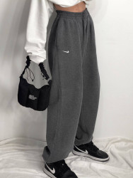 Спортивные штаны женские на флисе (темно-серый) оптом 69814073 295-7
