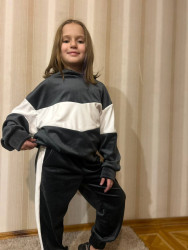 Спортивні костюми підліткові оптом