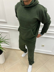 Спортивні костюми чоловічі оптом ANNA LARINA        