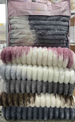 Одеяла оптом 45681370 0001-1