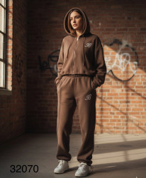 Спортивні костюми жіночі оптом