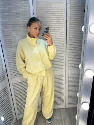 Спортивні костюми жіночі оптом