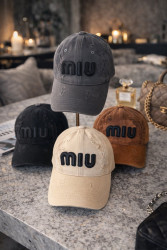 Кепки жіночі оптом