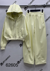 Спортивні костюми жіночі оптом