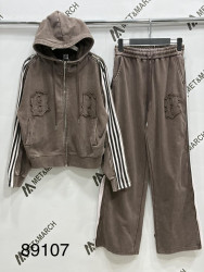 Спортивні костюми жіночі оптом 