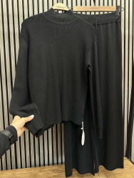 Костюми жіночі оптом ---