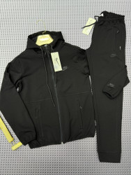 Спортивні костюми чоловічі оптом