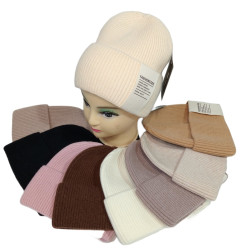 Шапки жіночі оптом 