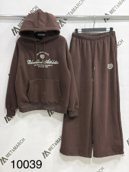 Спортивні костюми жіночі на плюші оптом