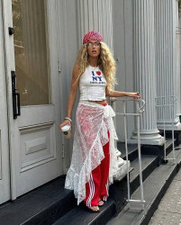 Спідниці жіночі оптом -- 