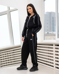 Спортивні костюми жіночі оптом