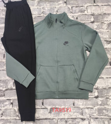 Спортивні костюми чоловічі оптом